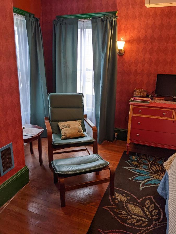 Bed and Breakfast The One Cat Brattleboro Exterior foto